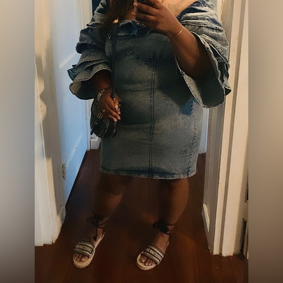 Plus Size Blue Stone Wash Denim Ruffle Sleeve Dress - Picture 5 of 5